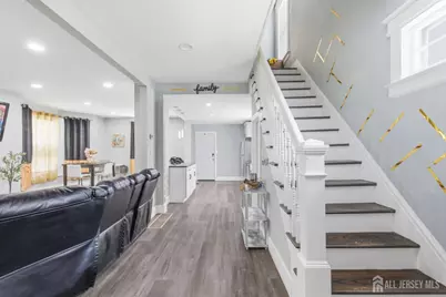 245 W 3 Avenue, Roselle, NJ 07203 - Photo 5
