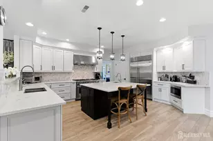 113 Country View Dr Dr, Freehold Township, NJ 07728 - Photo 15