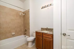 24 Ravenslake Rd, Monroe Township, NJ 08831 - Photo 27