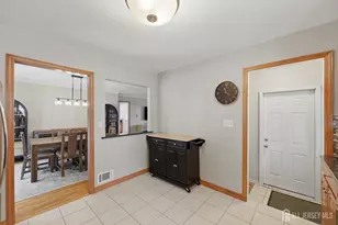 31 Middle Hill Rd, Colonia, NJ 07067 - Photo 13