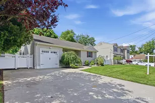 31 Middle Hill Rd, Colonia, NJ 07067 - Photo 3