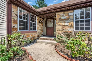 6 Rutherford Hayes Dr, Monroe Township, NJ 08831 - Photo 5