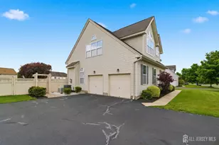 14 Rue Cezanne St, Franklin Township, NJ 08873 - Photo 7