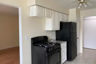 321 Sharon Garden Ct, Woodbridge Township, NJ 07095 - Photo 5