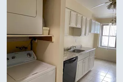 321 Sharon Garden Court, Woodbridge Township, NJ 07095 - Photo 9