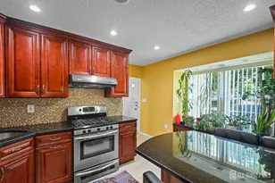 67 Albury Way, North Brunswick Township, NJ 08902 - Photo 3