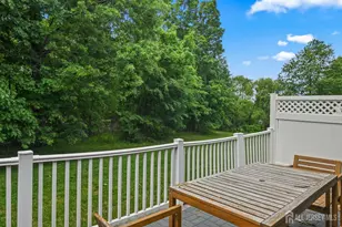 67 Albury Way, North Brunswick Township, NJ 08902 - Photo 19