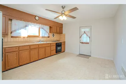504 Plainfield Avenue, Piscataway Township, NJ 08854 - Photo 5