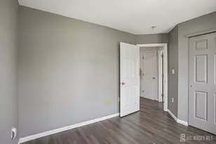 5 Schlottfeld Ln, Sayreville, NJ 08859 - Photo 27