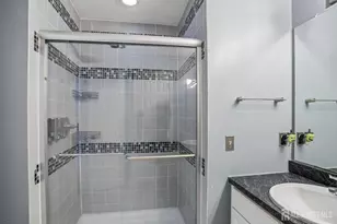 5 Schlottfeld Ln, Sayreville, NJ 08859 - Photo 21