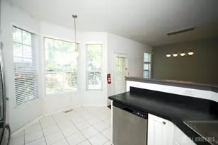 5 Schlottfeld Ln, Sayreville, NJ 08859 - Photo 9