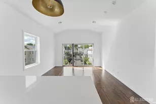 910 Bergen St, Newark, NJ 07112 - Photo 3