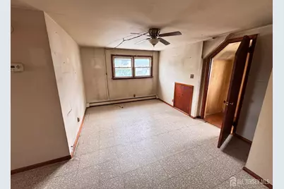 554 Ridgeway Avenue, Sayreville, NJ 08879 - Photo 17