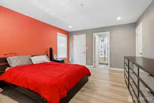 811 Waterford Dr, Edison, NJ 08817 - Photo 11