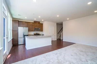 218 Peyton Place, New Brunswick, NJ 08901 - Photo 5