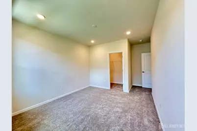 614 Sadie Circle, New Brunswick, NJ 08901 - Photo 13