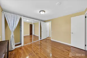 513 Brooklawn Ave, Roselle, NJ 07203 - Photo 3