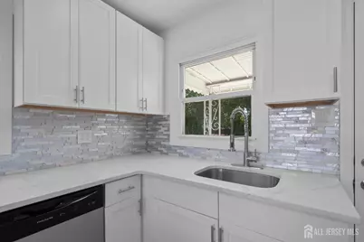 18 John Street, Carteret, NJ 07008 - Photo 27