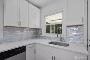 18 John St, Carteret, NJ 07008 - Photo 27