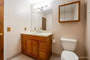 33 Allison Dr, East Brunswick Township, NJ 08816 - Photo 11