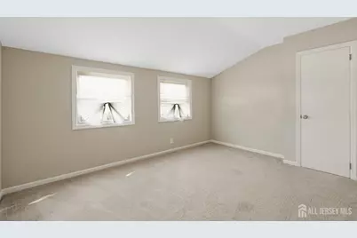 420 Decatur Avenue, Middlesex, NJ 08846 - Photo 15