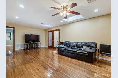 24 Winthrop Road, Edison, NJ 08817 - Photo 5