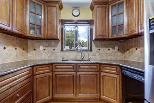 24 Winthrop Rd, Edison, NJ 08817 - Photo 9