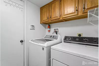 105 Lloyd Court, East Brunswick Township, NJ 08816 - Photo 17