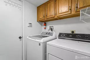 105 Lloyd Ct, East Brunswick Township, NJ 08816 - Photo 17