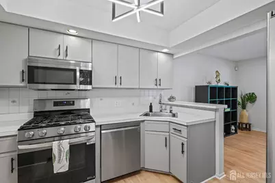105 Lloyd Court, East Brunswick Township, NJ 08816 - Photo 15
