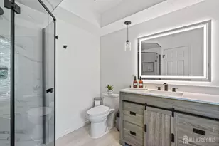 105 Lloyd Ct, East Brunswick Township, NJ 08816 - Photo 23