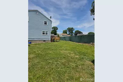 8 Chester Court, Edison, NJ 08817 - Photo 29