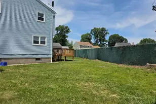 8 Chester Ct, Edison, NJ 08817 - Photo 29