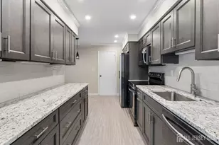82 Bayberry Dr, Franklin Township, NJ 08873 - Photo 11