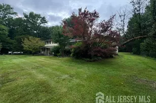 295 Pleasant Valley Rd, Old Bridge Township, NJ 08857 - Photo 15