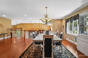 18 Mary Ellen Dr, Edison, NJ 08820 - Photo 13