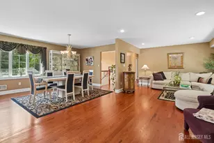 18 Mary Ellen Dr, Edison, NJ 08820 - Photo 7