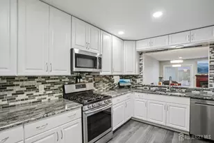 37 Upperbrook Ct, Sayreville, NJ 08859 - Photo 19