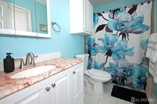 37 Upperbrook Ct, Sayreville, NJ 08859 - Photo 19