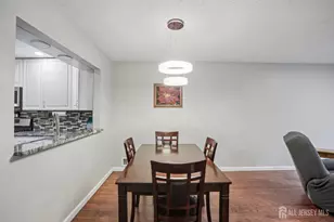 37 Upperbrook Ct, Sayreville, NJ 08859 - Photo 17