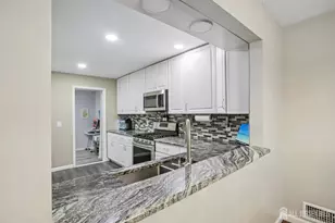 37 Upperbrook Ct, Sayreville, NJ 08859 - Photo 23
