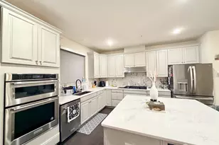 338 South Dr, North Brunswick Township, NJ 08902 - Photo 9