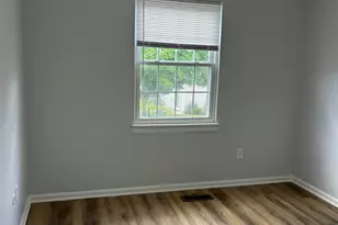 28 Renaissance Ln, New Brunswick, NJ 08901 - Photo 7