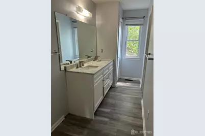 28 Renaissance Lane, New Brunswick, NJ 08901 - Photo 11