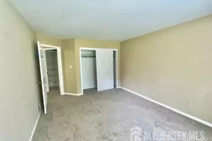 93 Longfield Ct, East Brunswick Township, NJ 08816 - Photo 9