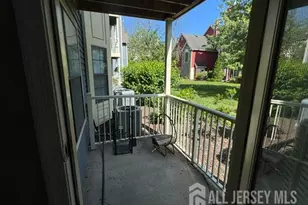 93 Longfield Ct, East Brunswick Township, NJ 08816 - Photo 7