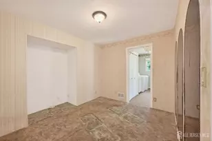 421 Melrose Ave, Middlesex, NJ 08846 - Photo 15