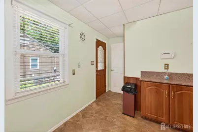 421 Melrose Avenue, Middlesex, NJ 08846 - Photo 21