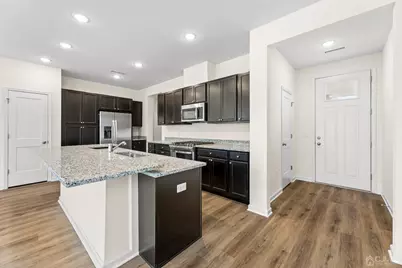86 Depot Way, Dunellen, NJ 08812 - Photo 7