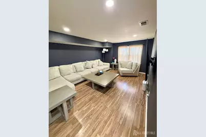 53 Larch Street, Carteret, NJ 07008 - Photo 7